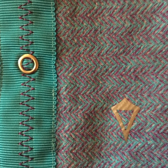 Ivivva scarf - Picture 2 of 2